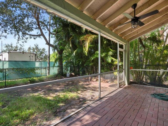 Продажа дома по адресу 5143 Elpine Way - фото 6918196