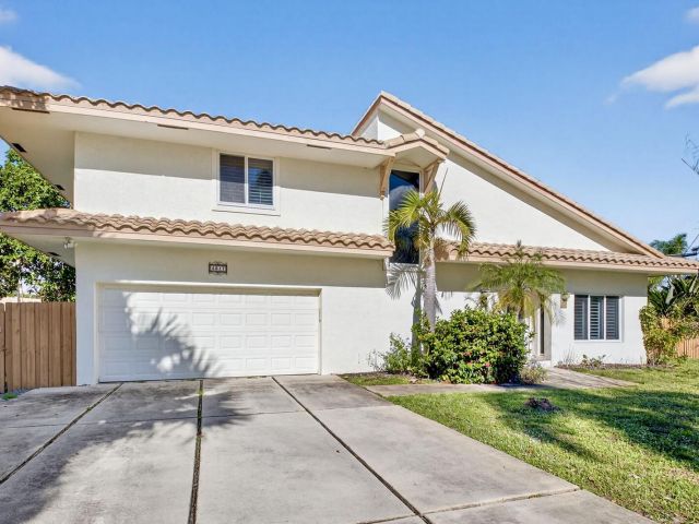 Дом в аренду по адресу 4517 NW 5th Avenue - фото 6926103