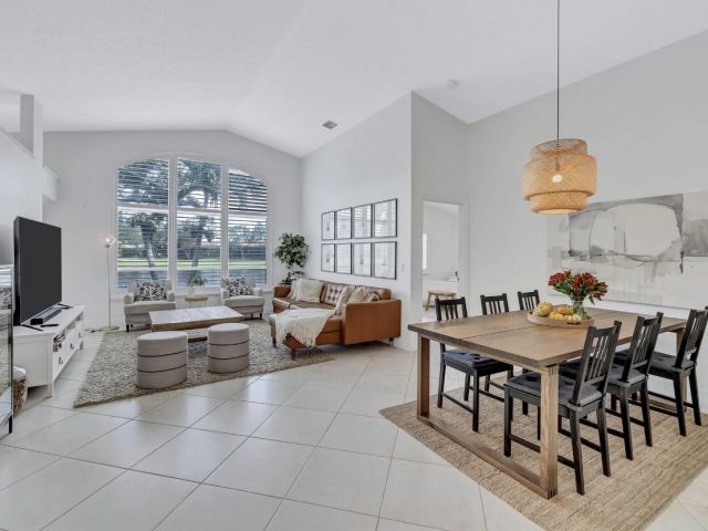 Дом в аренду по адресу 9569 Tavernier Drive - фото 6921393