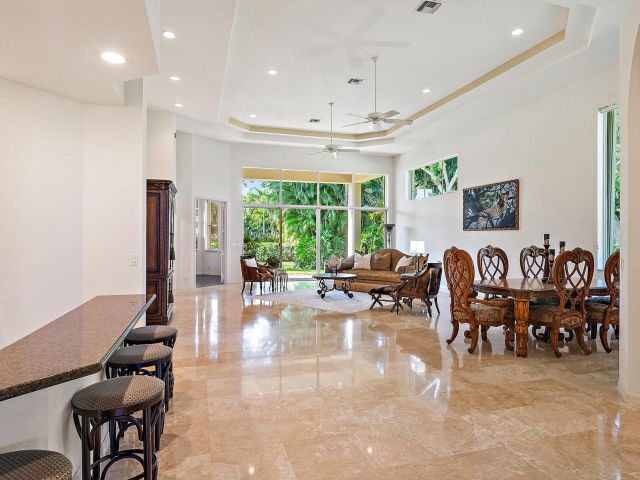 Продажа дома по адресу 7713 Sandhill Court - фото 6918542