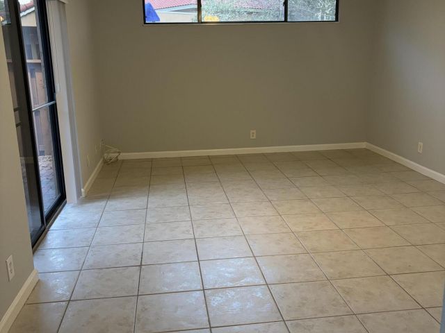 Дом в аренду по адресу 8165 Severn Drive D - фото 6925332