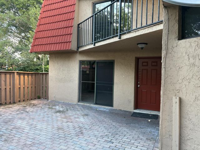 Дом в аренду по адресу 8165 Severn Drive D - фото 6925333