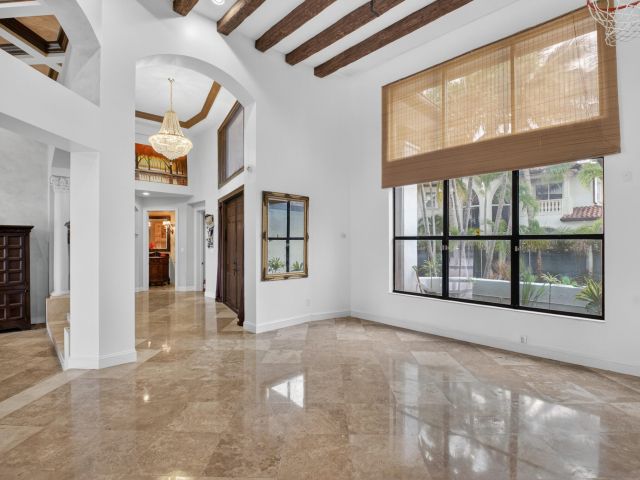 Продажа дома по адресу 1940 SW 7th Place - фото 6919877