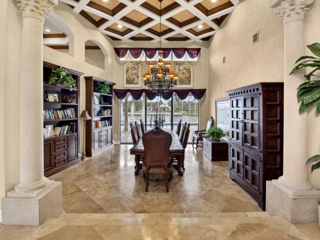 Продажа дома по адресу 1940 SW 7th Place - фото 6919880