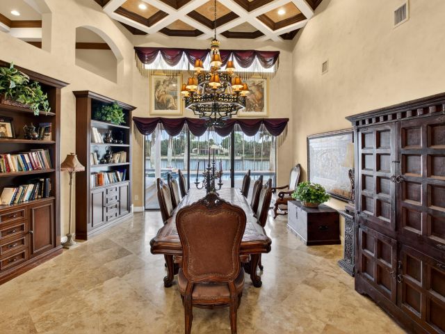 Продажа дома по адресу 1940 SW 7th Place - фото 6919881