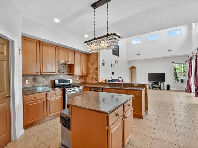 Дом в аренду по адресу 3769 Victoria Road - фото 6919483