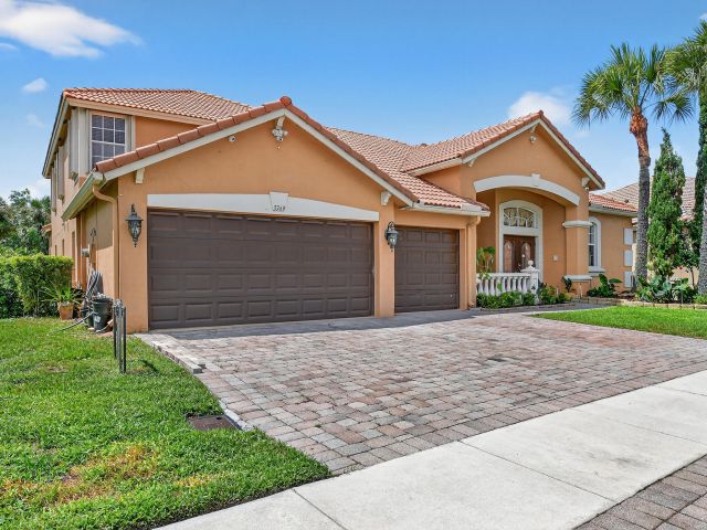 Дом в аренду по адресу 3769 Victoria Road - фото 6919492