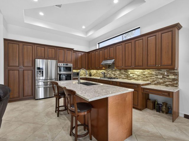 Продажа дома по адресу 6743 Sparrow Hawk Drive Drive - фото 6927831