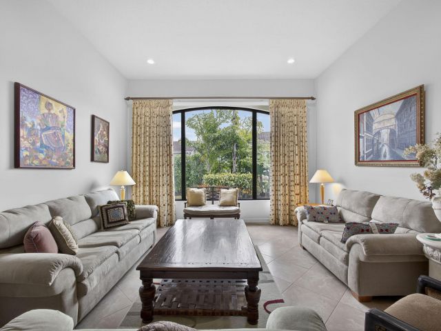 Продажа дома по адресу 6743 Sparrow Hawk Drive Drive - фото 6927835