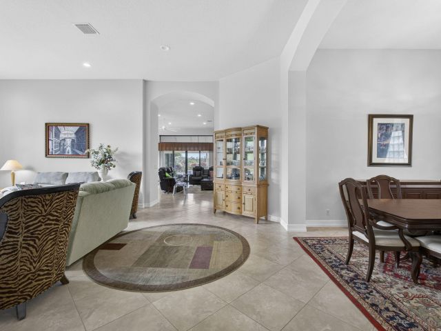 Продажа дома по адресу 6743 Sparrow Hawk Drive Drive - фото 6927837