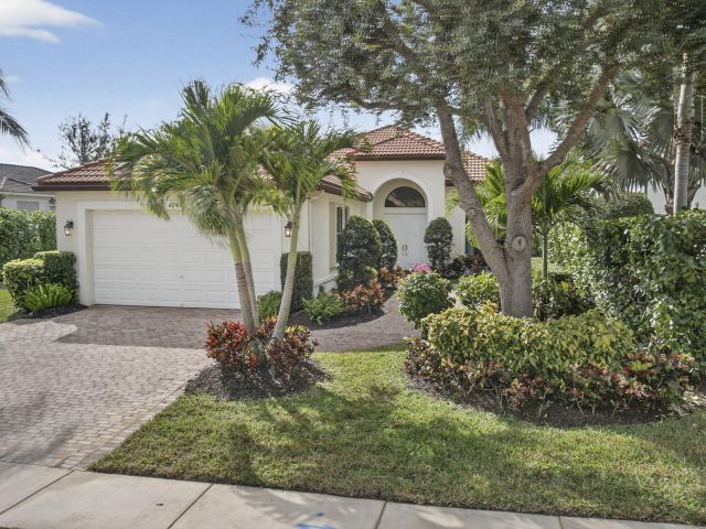 Продажа дома по адресу 6743 Sparrow Hawk Drive Drive - фото 6927848