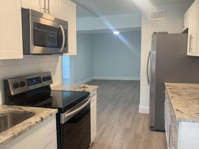 Дом в аренду по адресу 508 Palmetto Street 1 - фото 6930360