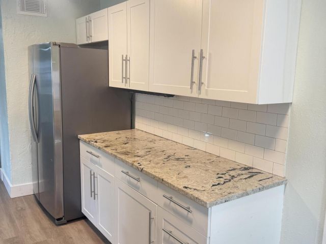 Дом в аренду по адресу 508 Palmetto Street 1 - фото 6930362