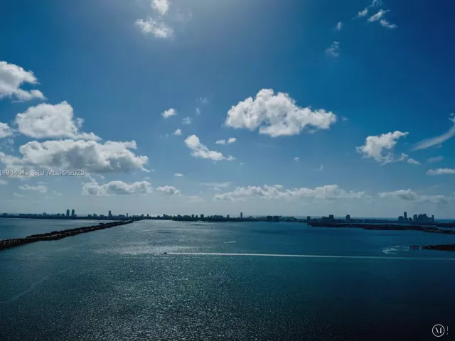 Продажа квартиры #3404 - фото 6920243