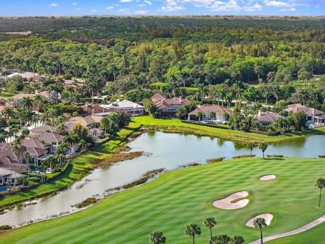 Продажа дома по адресу 8500 Egret Lakes Lane - фото 6920893