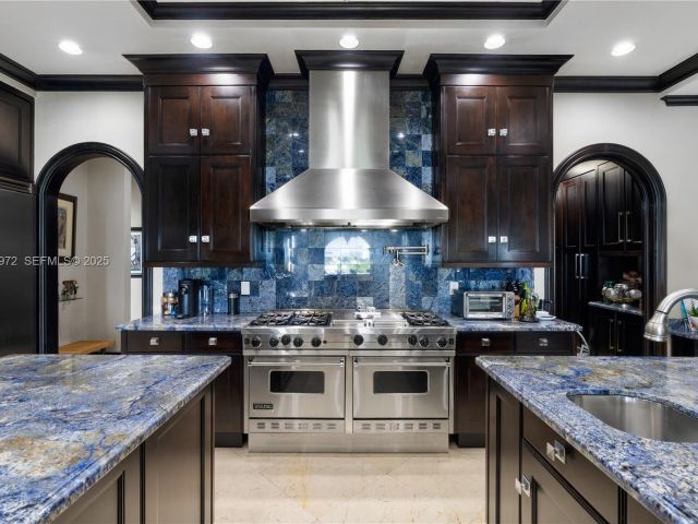 Продажа дома по адресу 10330 W Broadview Dr - фото 6922870