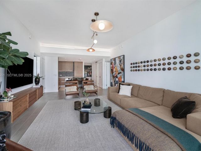 Продажа квартиры #1602 - фото 6924254