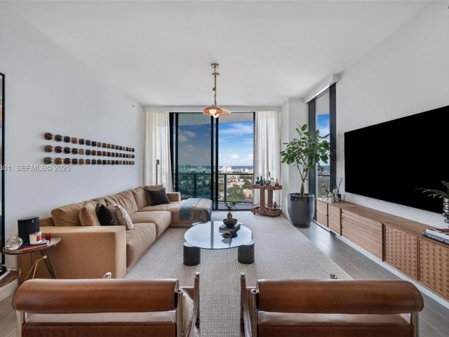 Продажа квартиры #1602 - фото 6924259