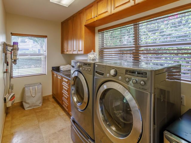 Дом в аренду по адресу 225 Russlyn Drive - фото 6926080