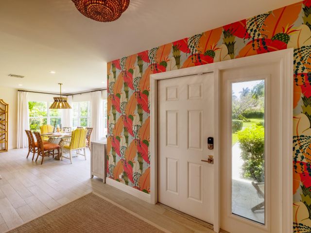 Дом в аренду по адресу 225 Russlyn Drive - фото 6926085