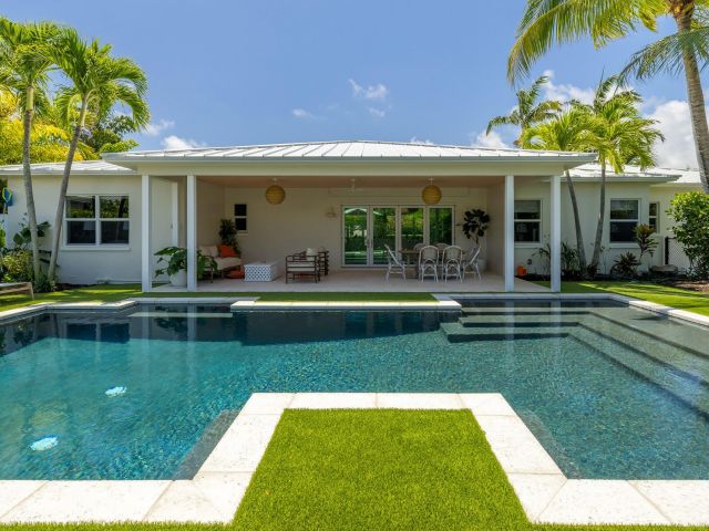 Дом в аренду по адресу 225 Russlyn Drive - фото 6926093