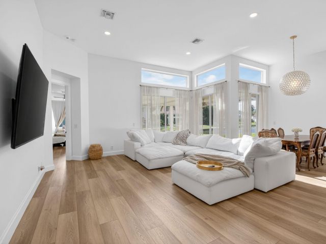 Продажа дома по адресу 17108 Newport Club Drive - фото 6923989