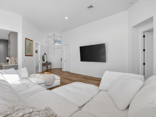 Продажа дома по адресу 17108 Newport Club Drive - фото 6923990