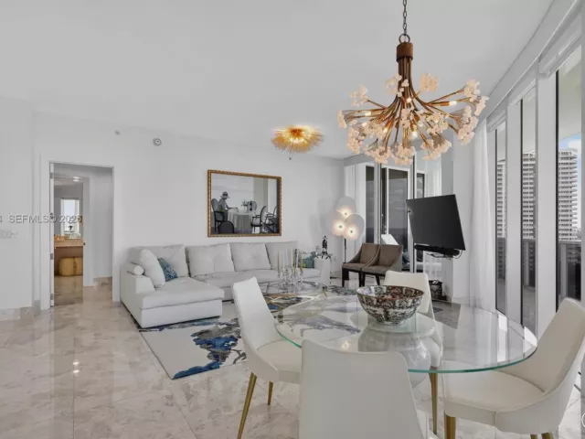 Продажа квартиры #1403 - фото 6922733