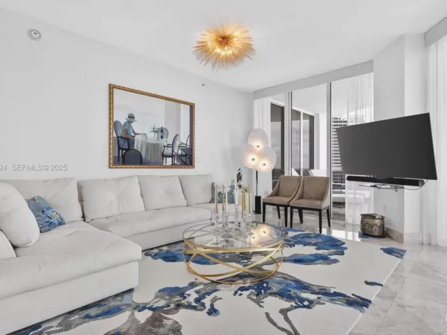 Продажа квартиры #1403 - фото 6922735