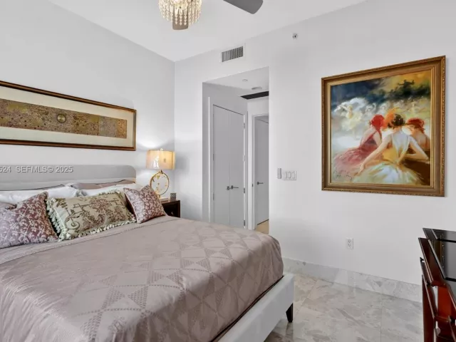 Продажа квартиры #1403 - фото 6922723