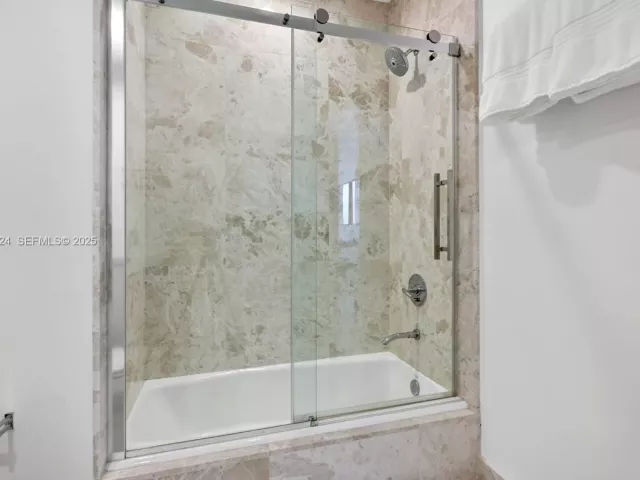 Продажа квартиры #1403 - фото 6922725