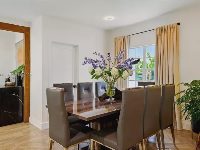 Дом в аренду по адресу 1363 Biarritz Dr - фото 6925231