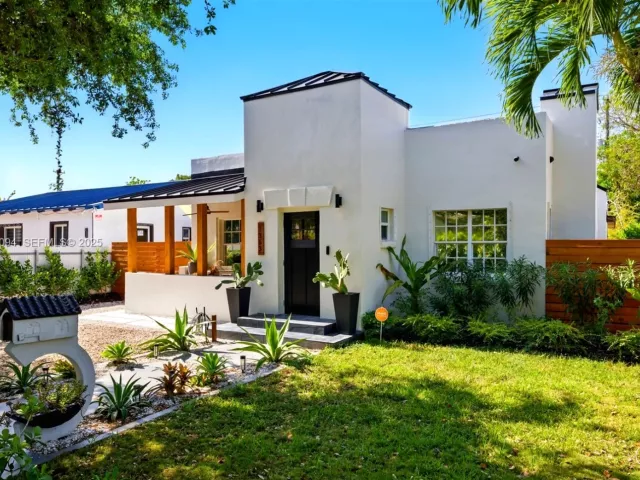 Дом в аренду по адресу 1363 Biarritz Dr - фото 6925240