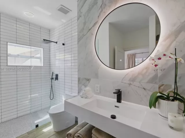 Дом в аренду по адресу 1363 Biarritz Dr - фото 6925225