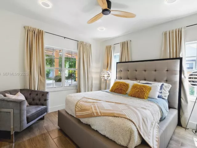 Дом в аренду по адресу 1363 Biarritz Dr - фото 6925226