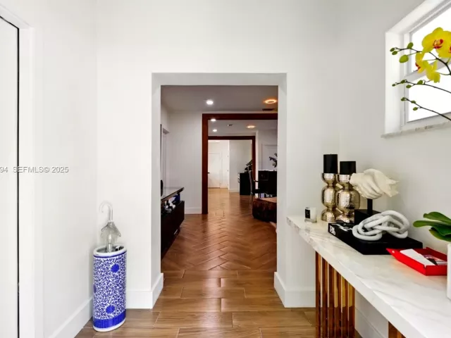 Дом в аренду по адресу 1363 Biarritz Dr - фото 6925227