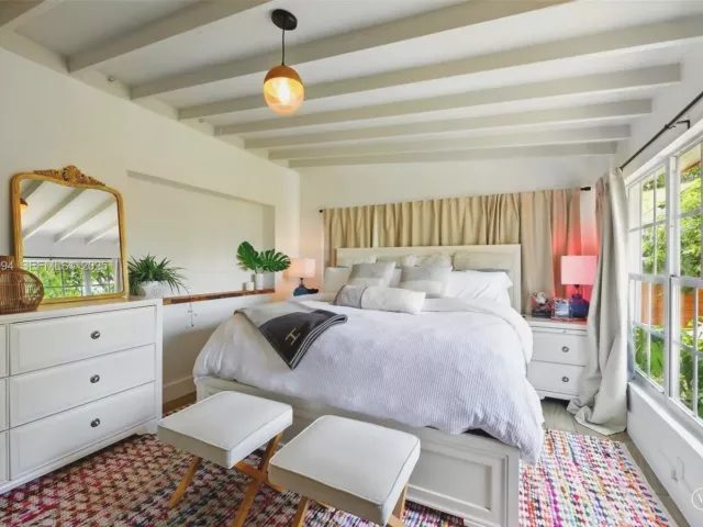 Дом в аренду по адресу 1363 Biarritz Dr - фото 6925222