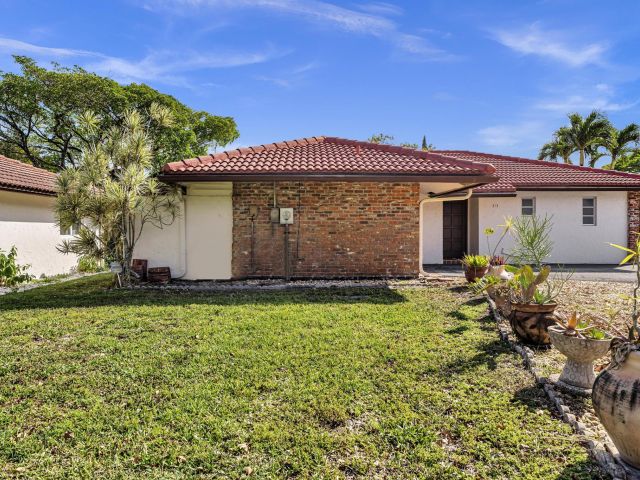 Дом в аренду по адресу 313 NW 42nd Street - фото 6924000