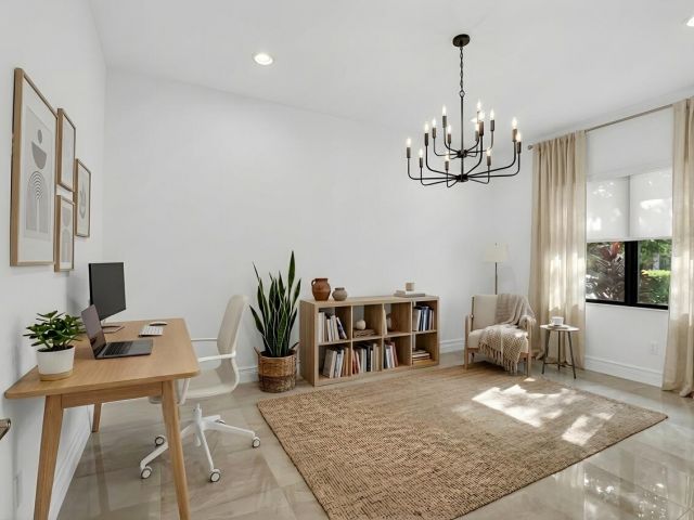 Продажа дома по адресу 9087 Chauvet Way - фото 6924597