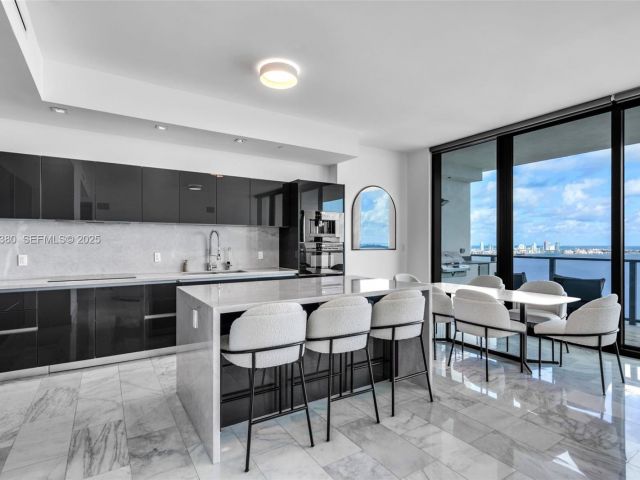 Продажа квартиры #3702 - фото 6924415