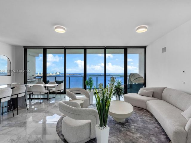 Продажа квартиры #3702 - фото 6924416