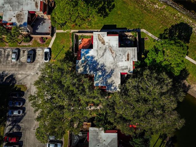 Дом в аренду по адресу 4205 Village Dr D - фото 7494179