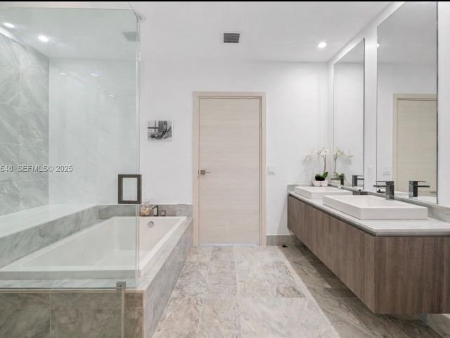 Продажа квартиры #2709 - фото 6926891