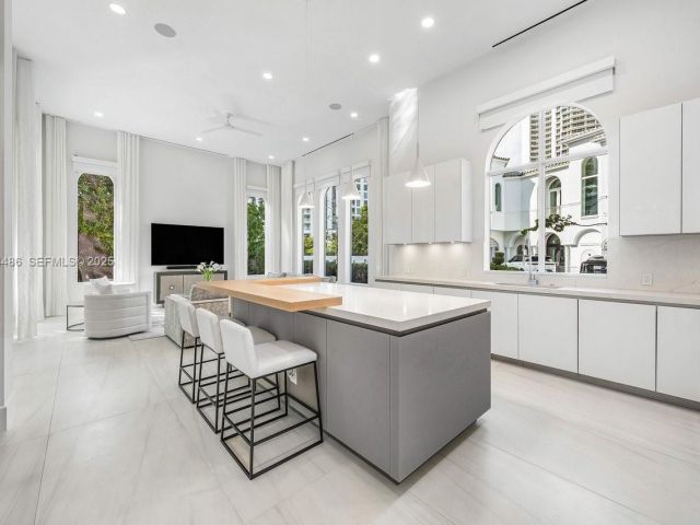 Дом в аренду по адресу 3912 Island Estates Dr 0 - фото 6924723