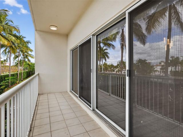 Продажа дома по адресу 21399 Marina Cove Cir 14 - фото 6923523