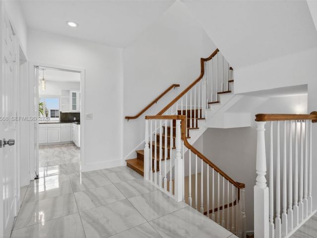 Продажа дома по адресу 21399 Marina Cove Cir 14 - фото 6923525