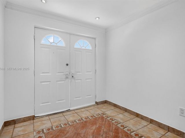 Продажа дома по адресу 21399 Marina Cove Cir 14 - фото 6923537