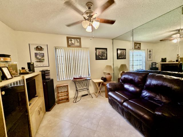 Продажа дома по адресу 10633 Greenbriar Court - фото 6924791