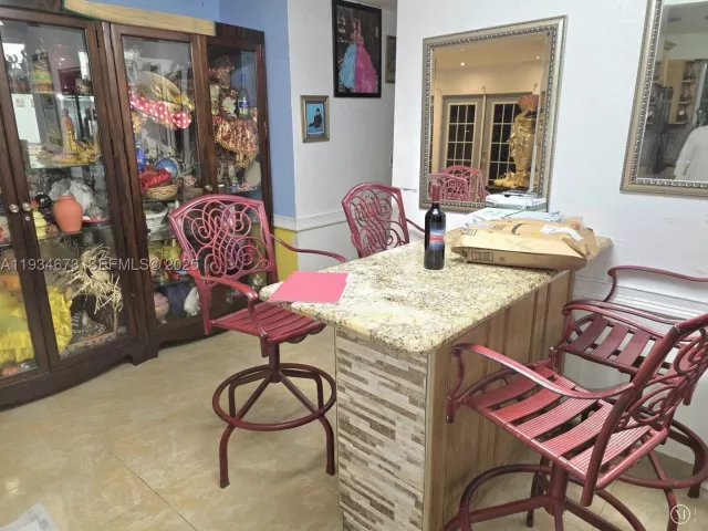Продажа дома по адресу 3601 NW 102nd St - фото 9287997