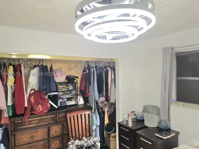 Продажа дома по адресу 3601 NW 102nd St - фото 9288002